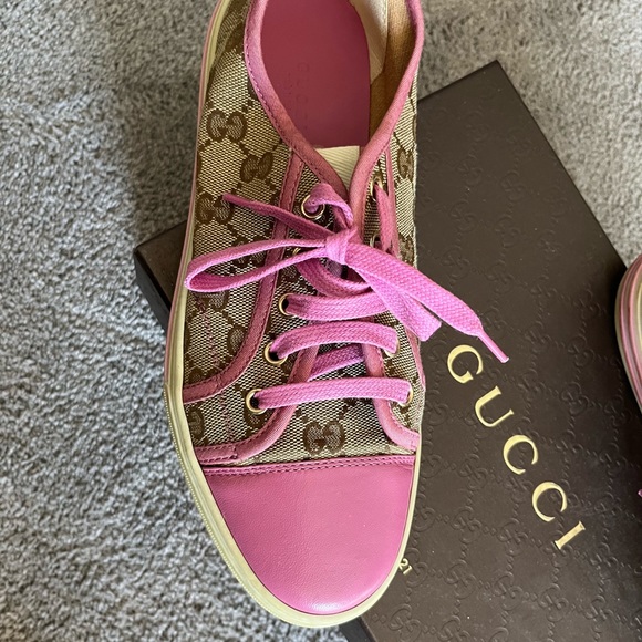 Women’s Classic Brown & Pink sneakers size 8 Gently Worn - Picture 3 of 4